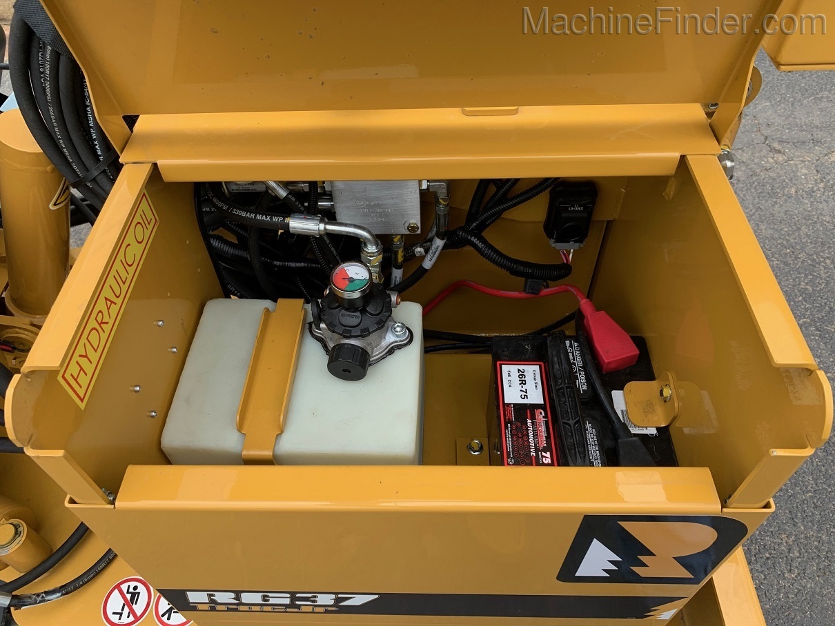 2020 Rayco RG37 TRAC JR Image 10