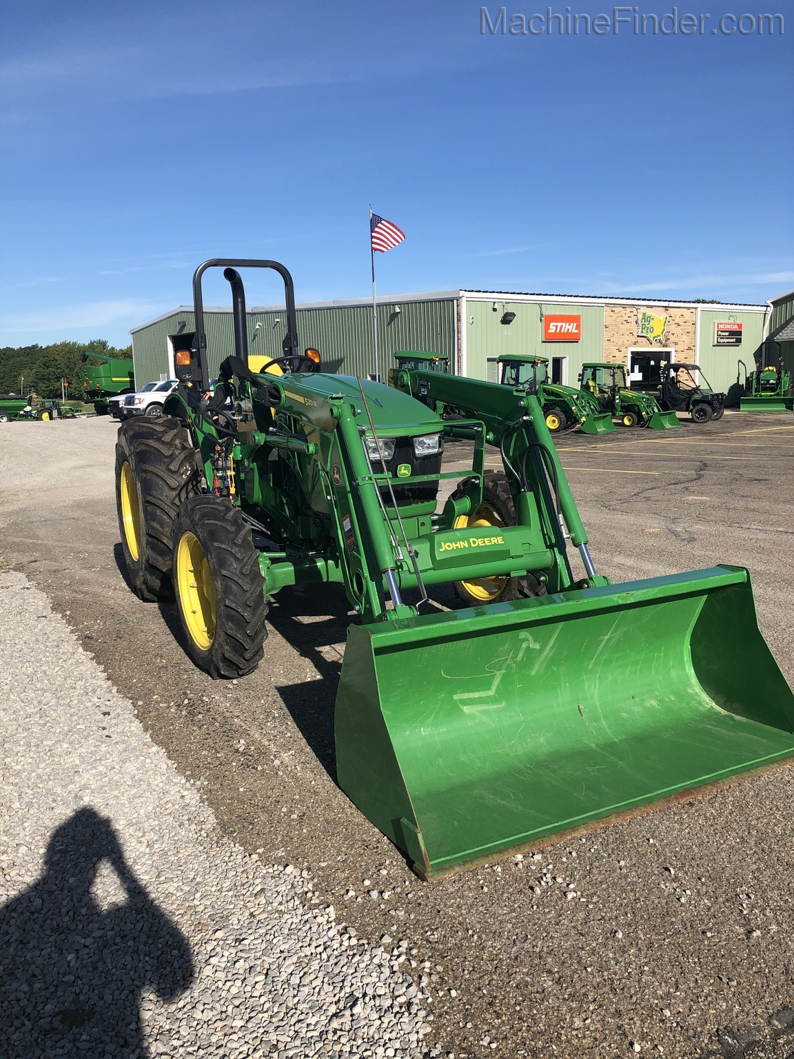 2018 John Deere 5065E Image 5