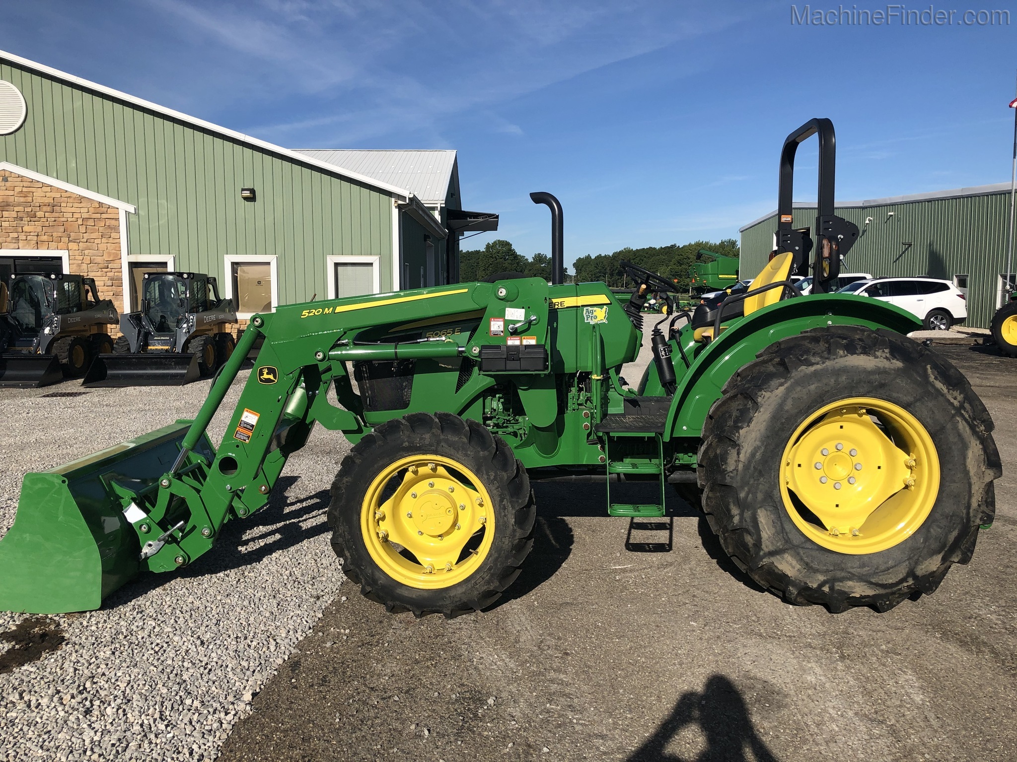 2018 John Deere 5065E Image 7