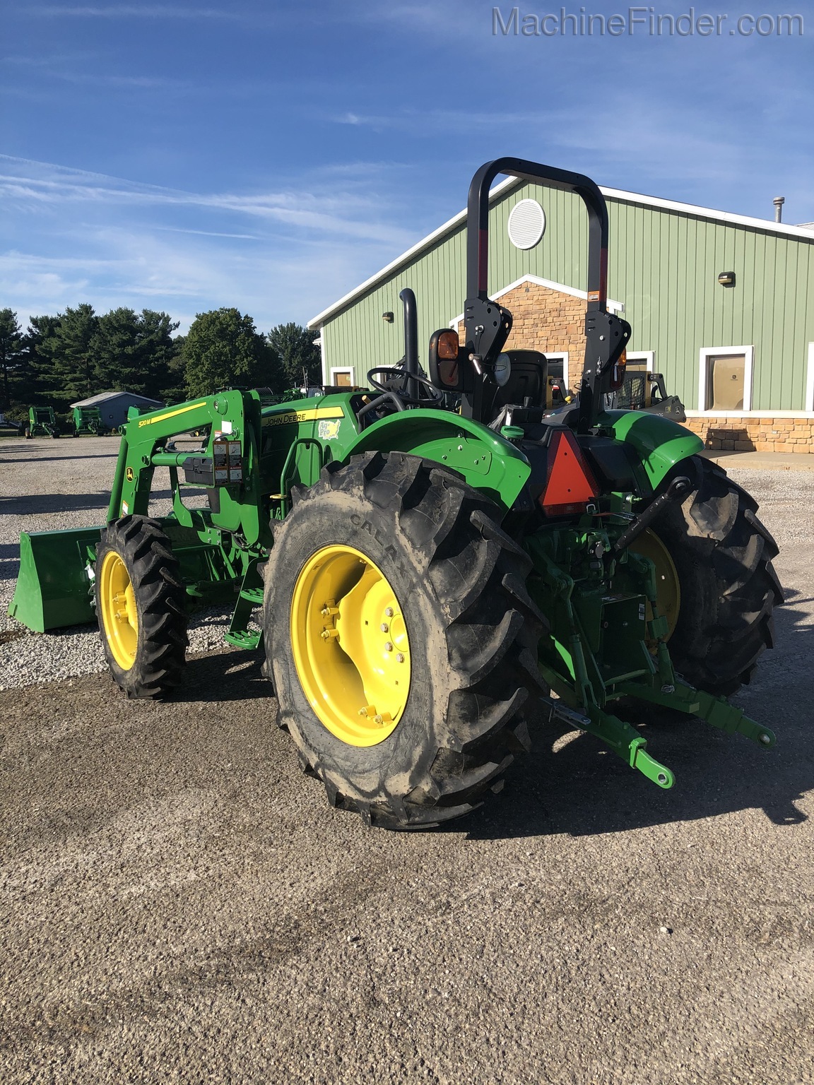 2018 John Deere 5065E Image 8