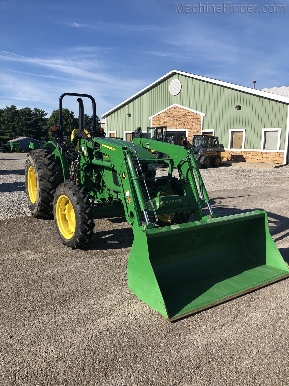 2018 John Deere 5065E Image 9