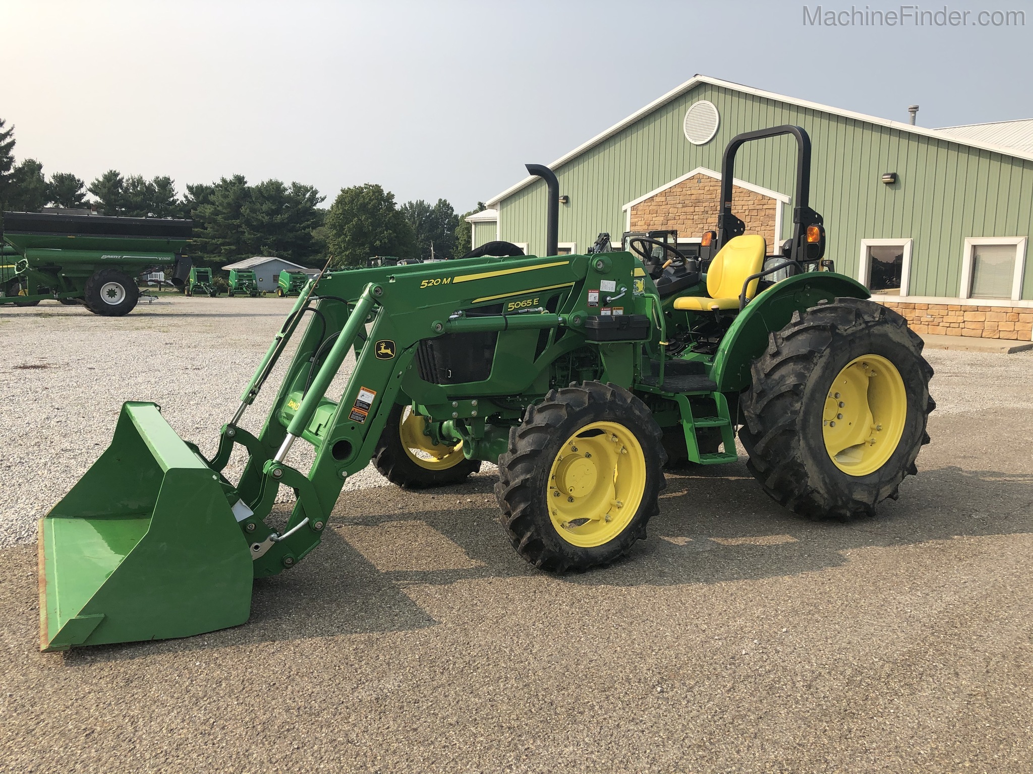 2018 John Deere 5065E Image 1