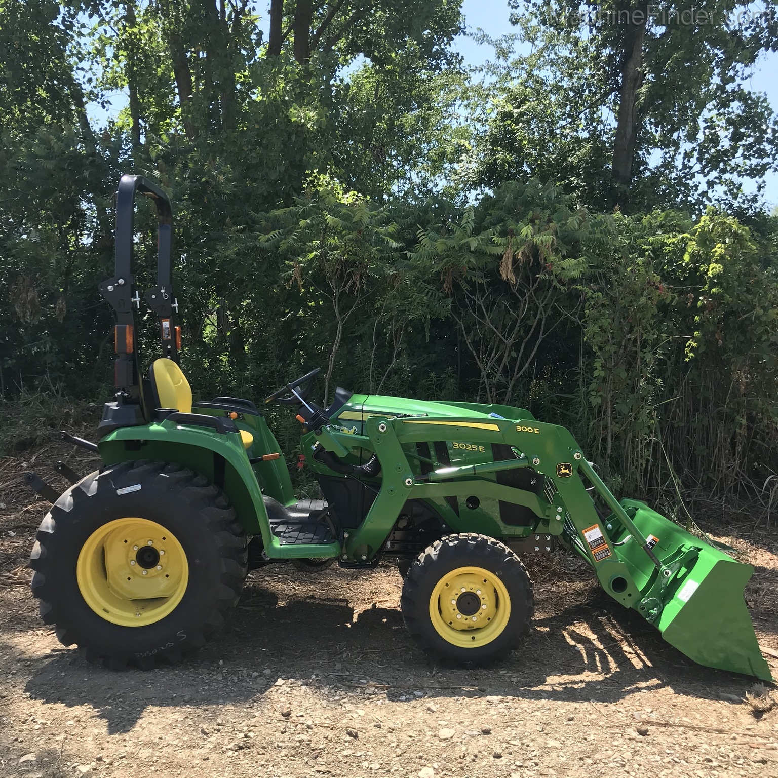 2020 John Deere 3025E Image 2