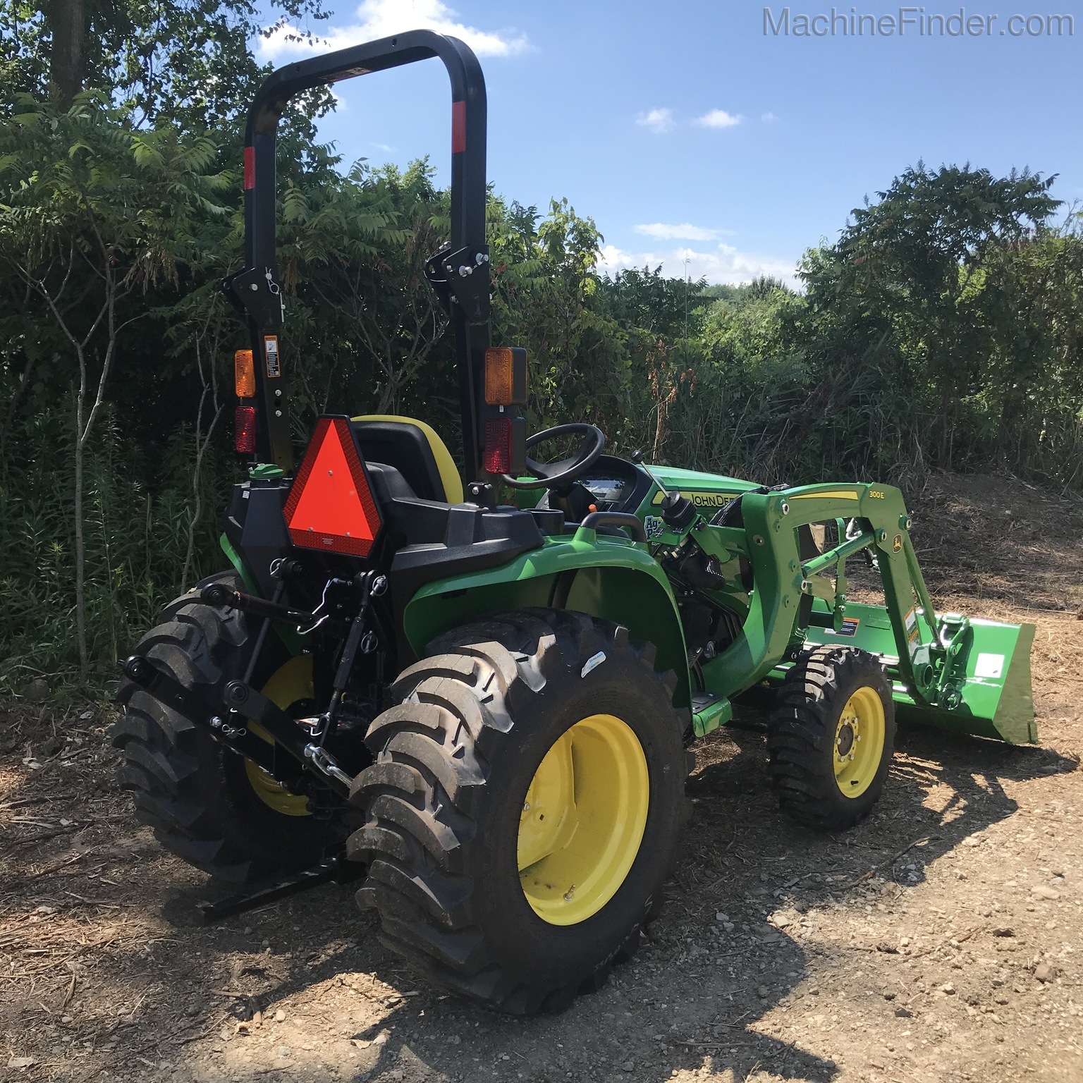 2020 John Deere 3025E Image 4