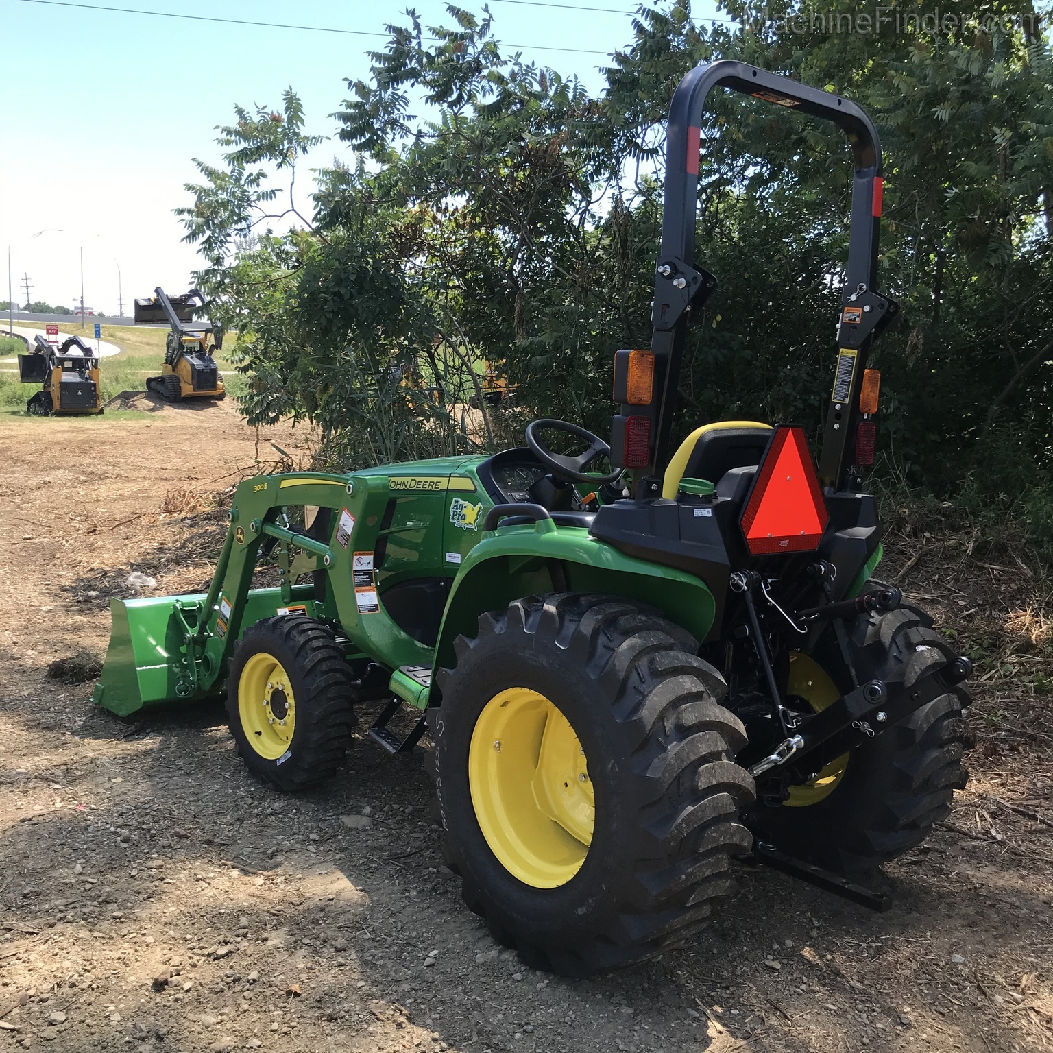 2020 John Deere 3025E Image 5