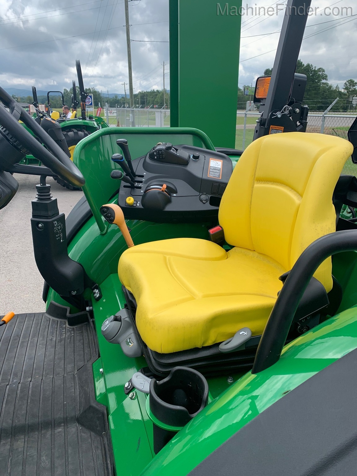 2020 John Deere 5115ML Image 9