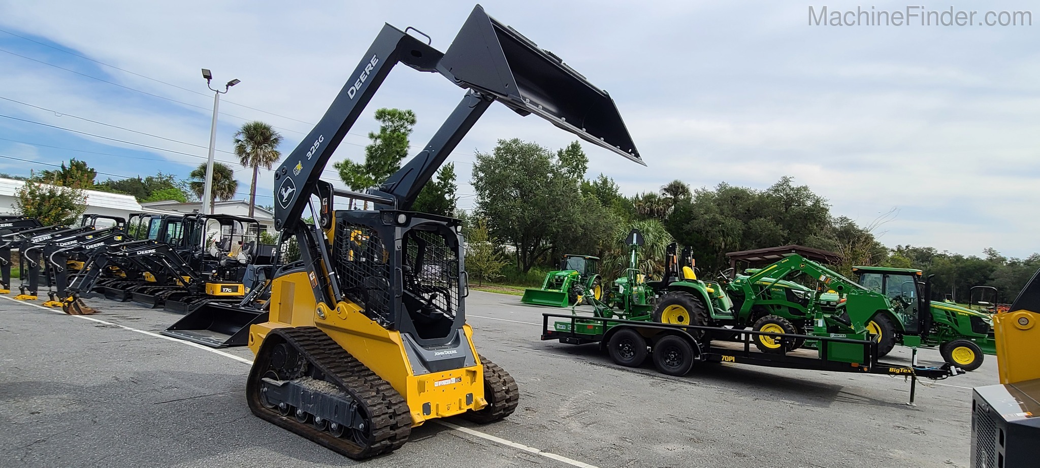 2020 John Deere 325G Image 1