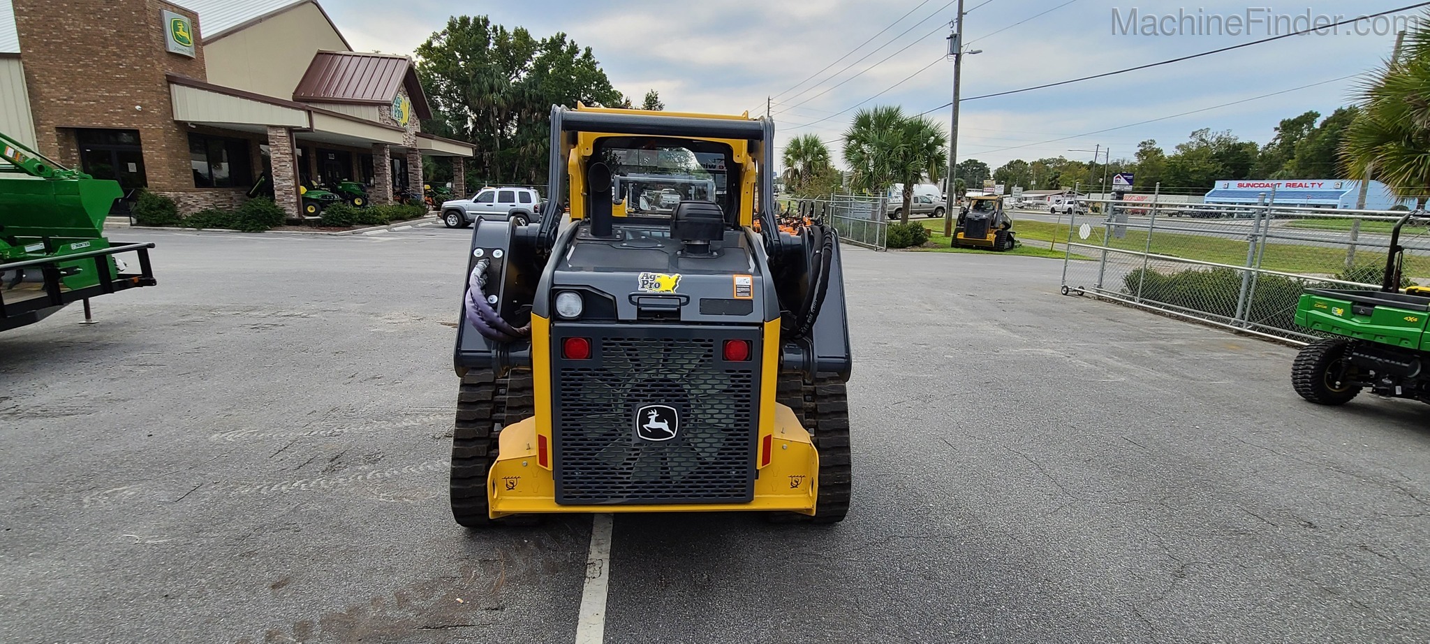 2020 John Deere 325G Image 10