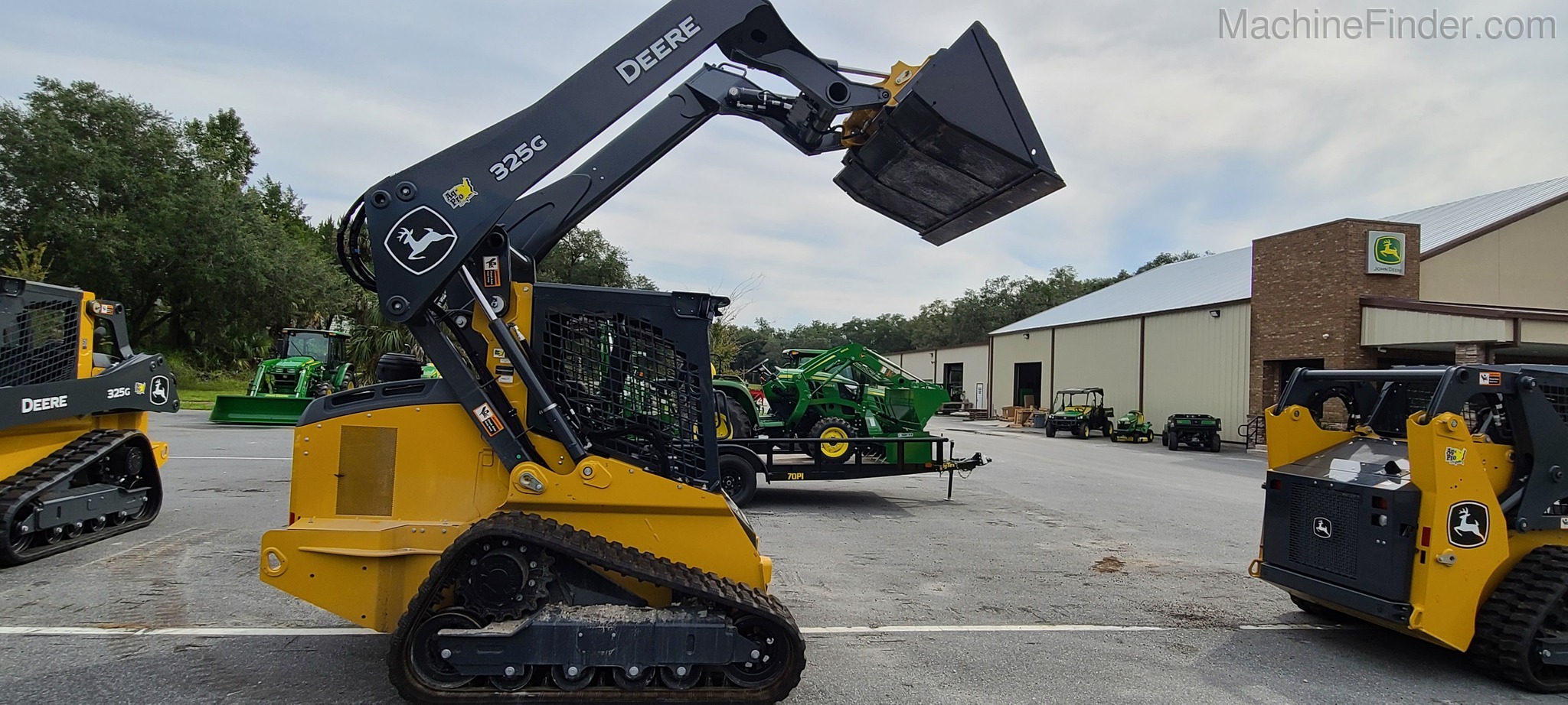 2020 John Deere 325G Image 2