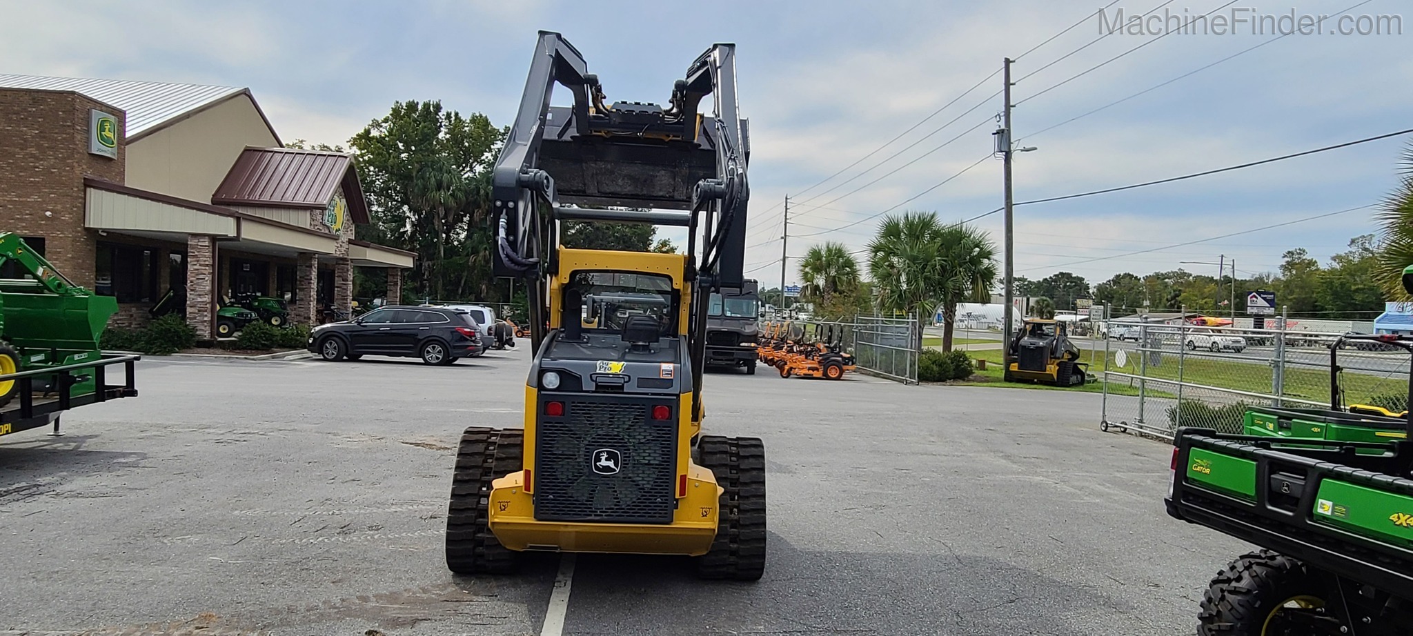 2020 John Deere 325G Image 3