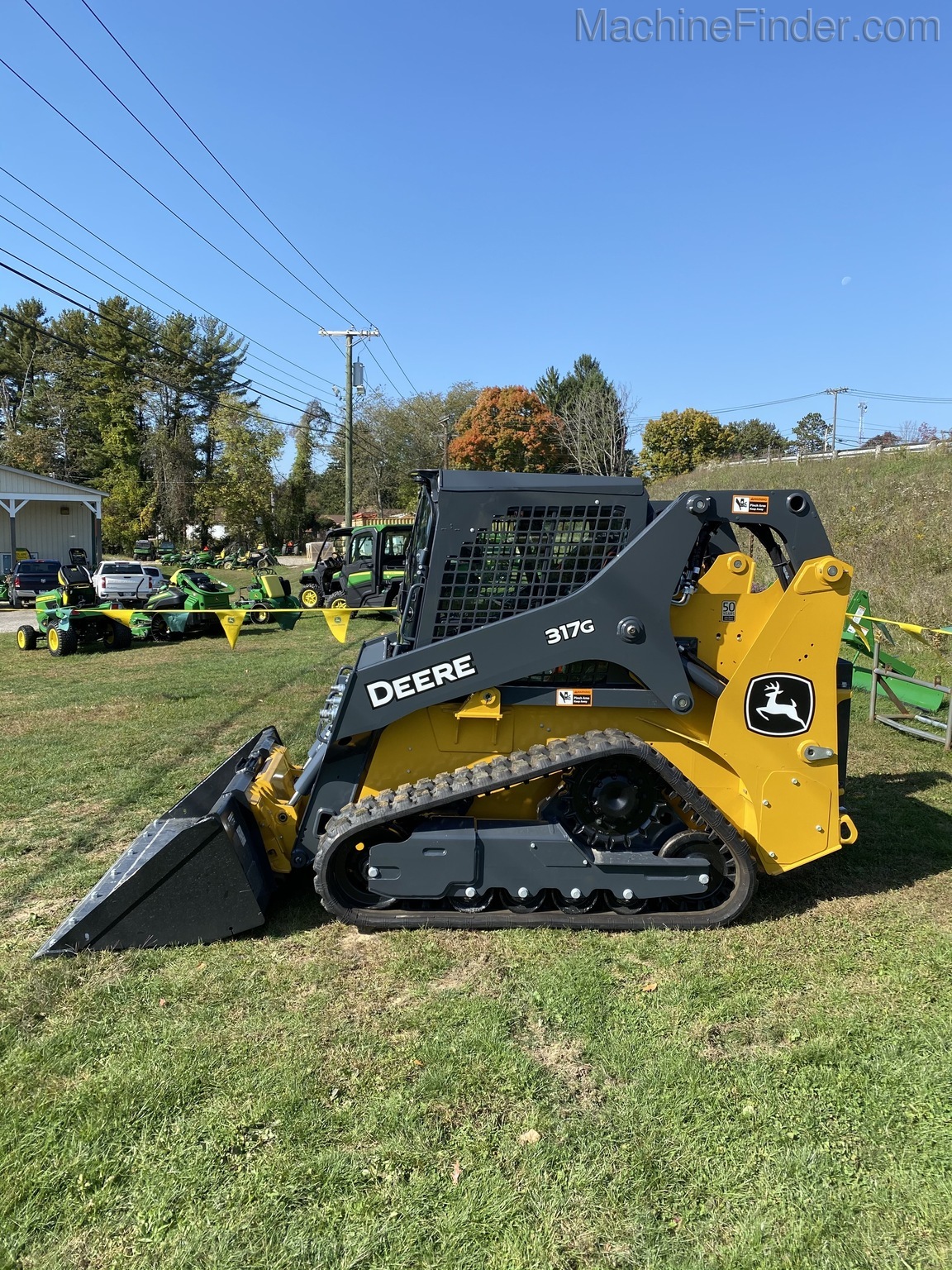 2020 John Deere 317G Image 4