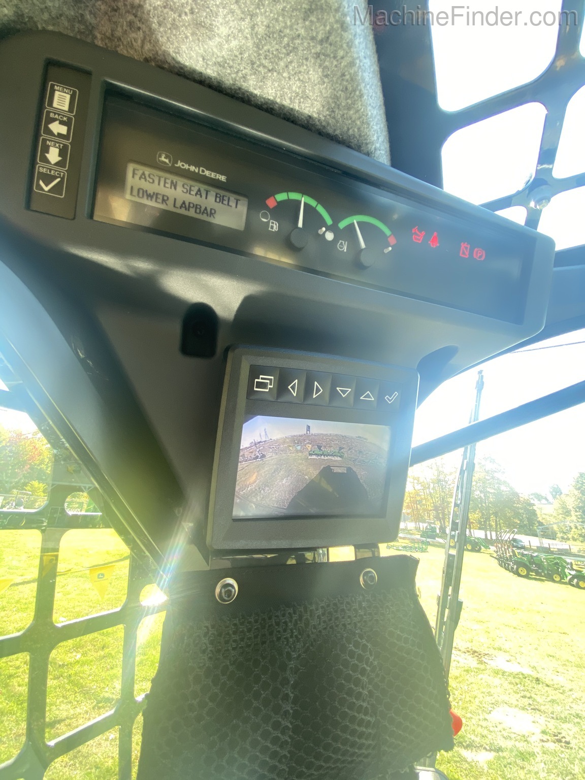 2020 John Deere 317G Image 8