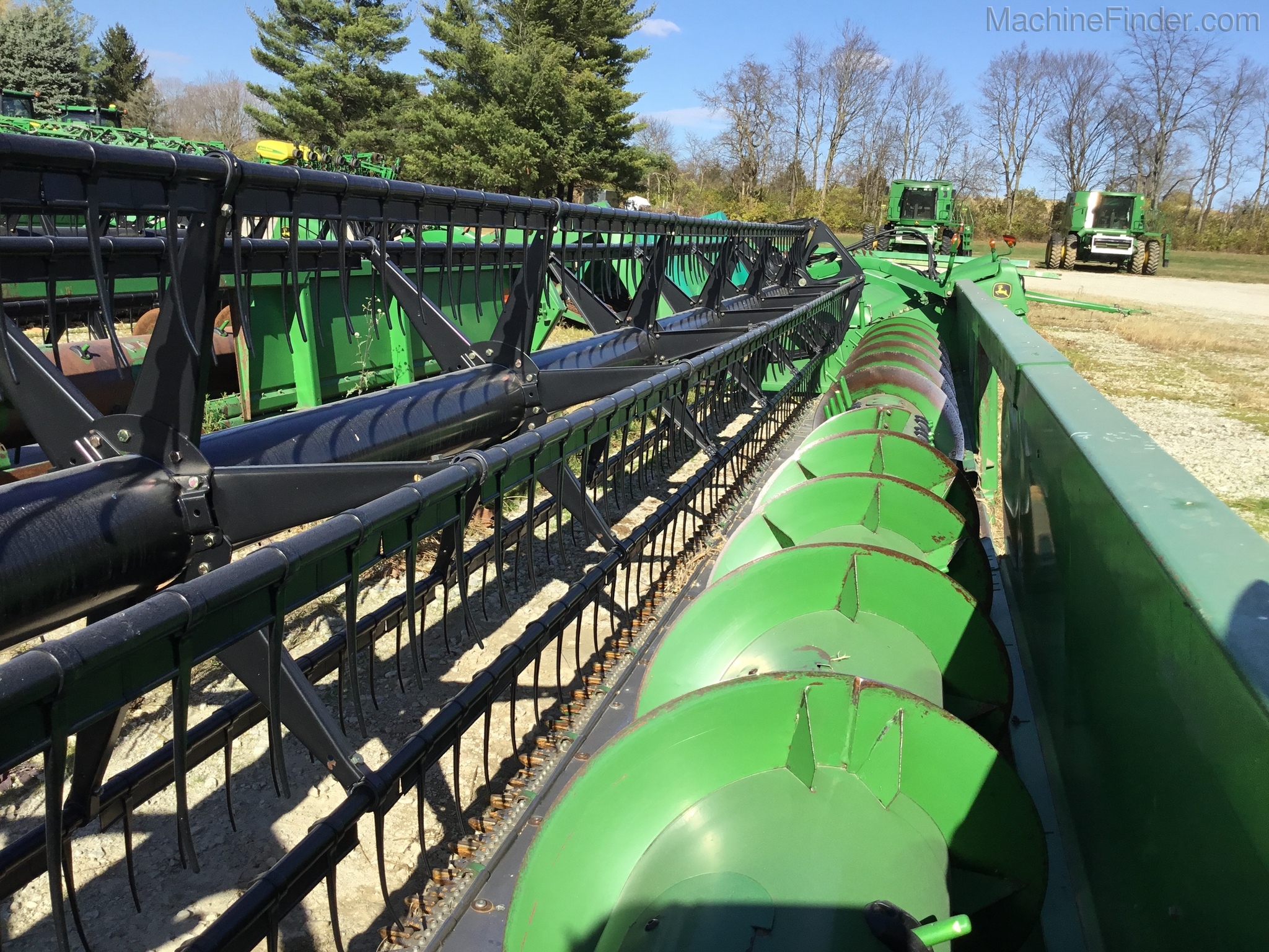 2004 John Deere 630F Image 3