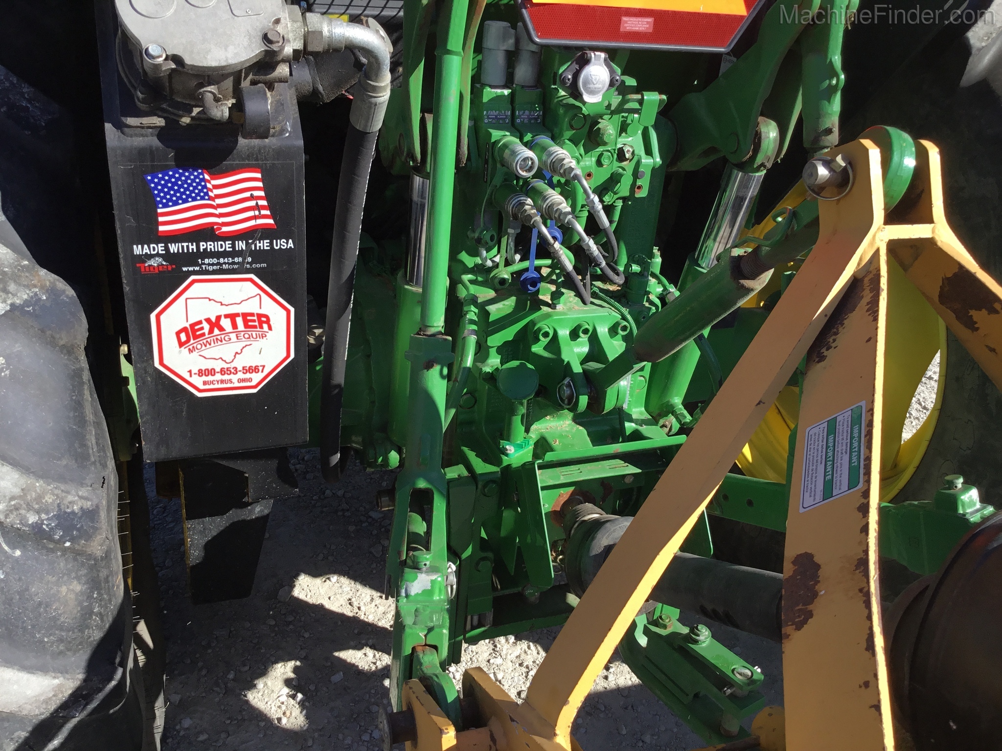 2016 John Deere 6110M Image 29