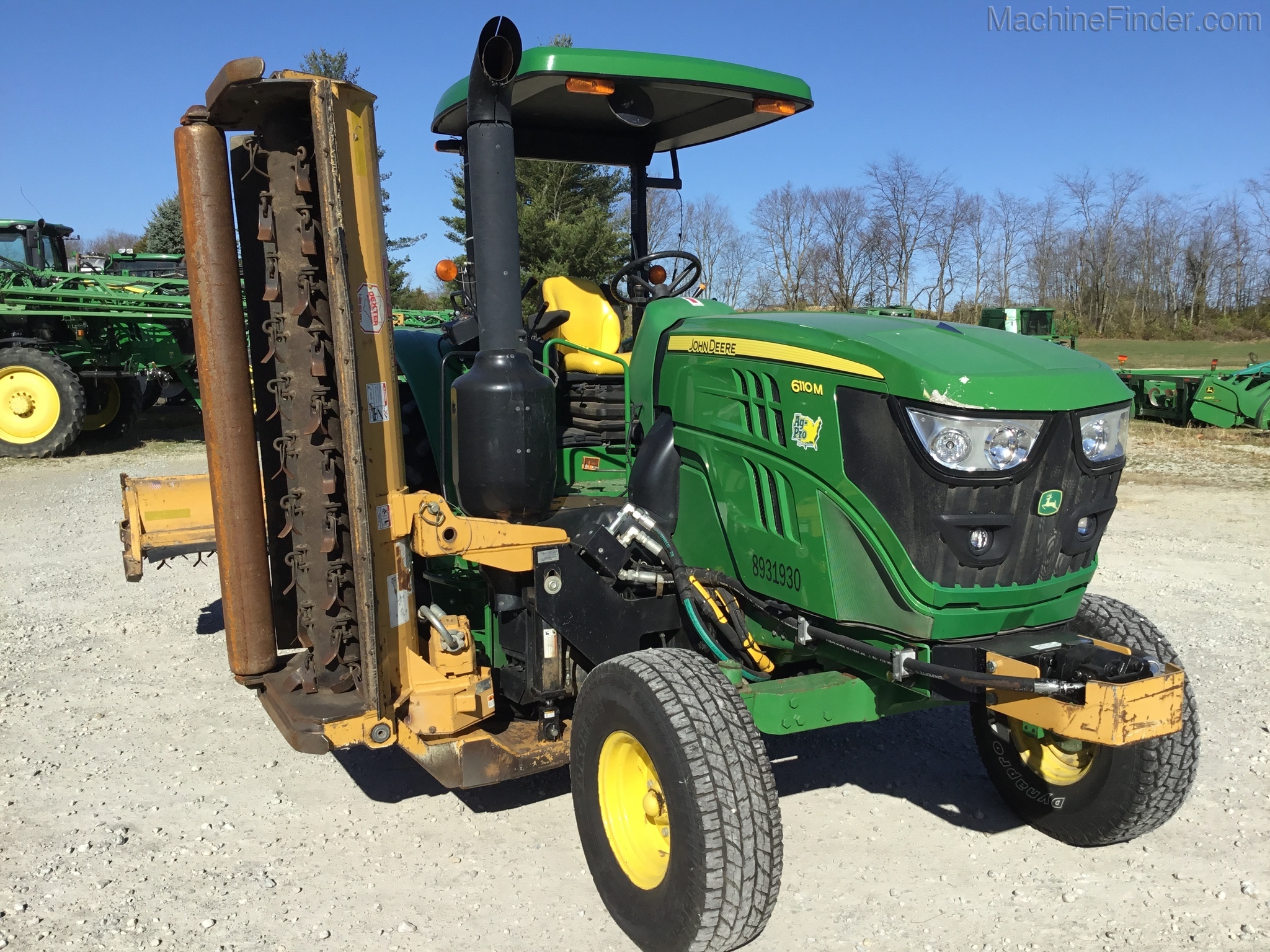 2016 John Deere 6110M Image 30