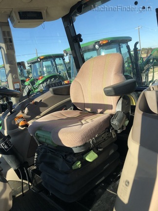 2015 John Deere 6105D Image 7