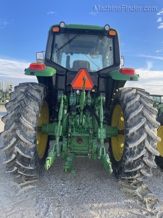 2016 John Deere 6155M Image 7