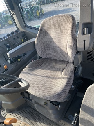 2016 John Deere 6155M Image 9