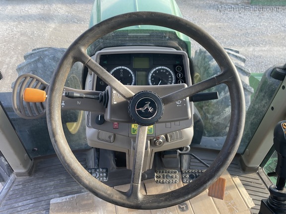 2016 John Deere 6155M Image 13