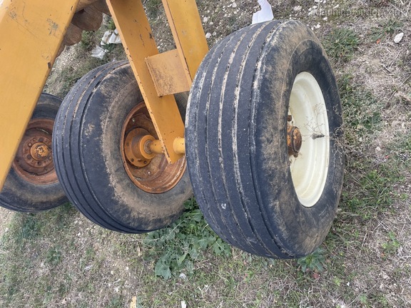 Taylor Way 650 Image 7