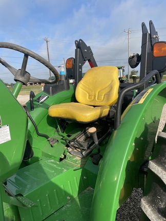 2015 John Deere 5045E Image 7