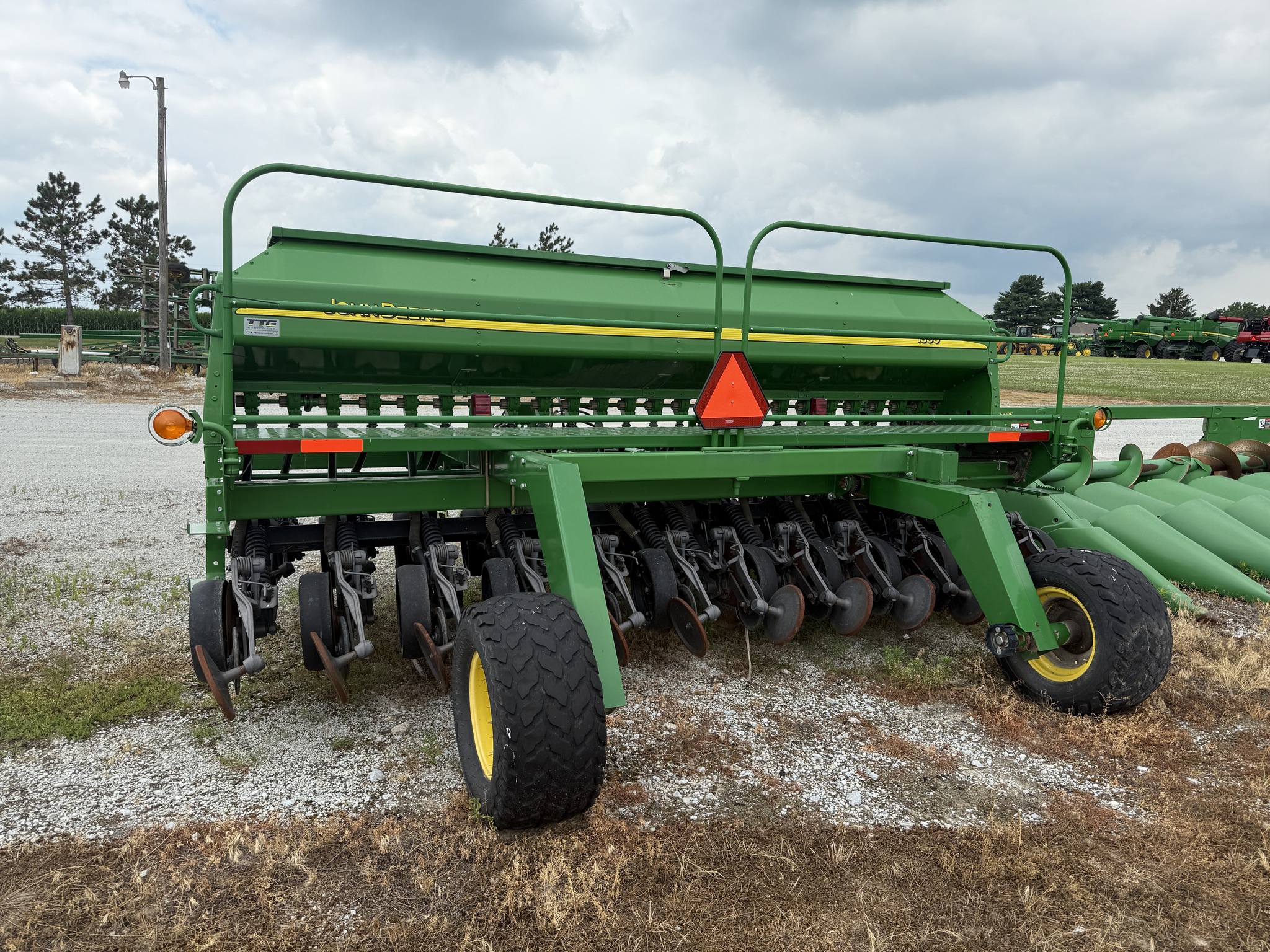 2020 John Deere 1590 Image 4