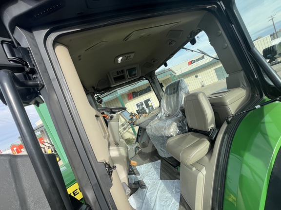 2020 John Deere 7R 230
