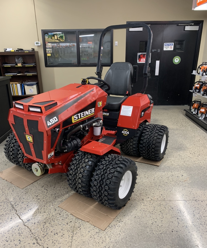 2023 Steiner 450KDL Image 1