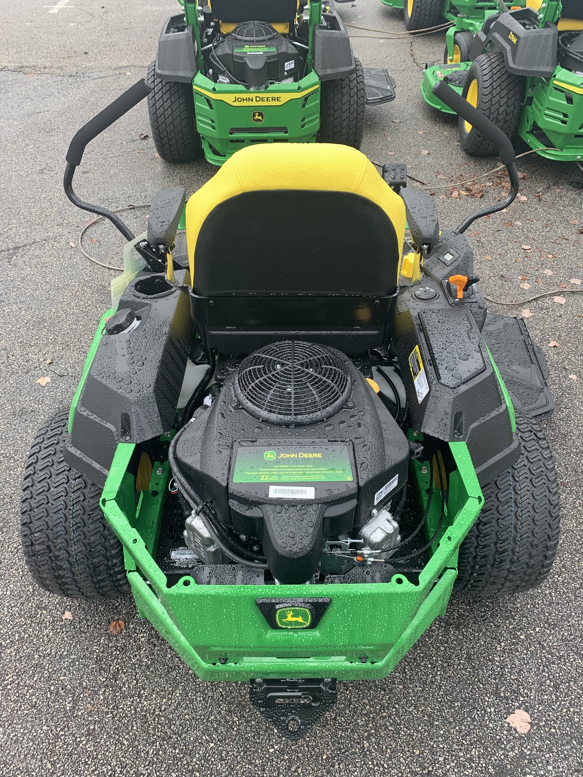 2025 John Deere z330r Image 3