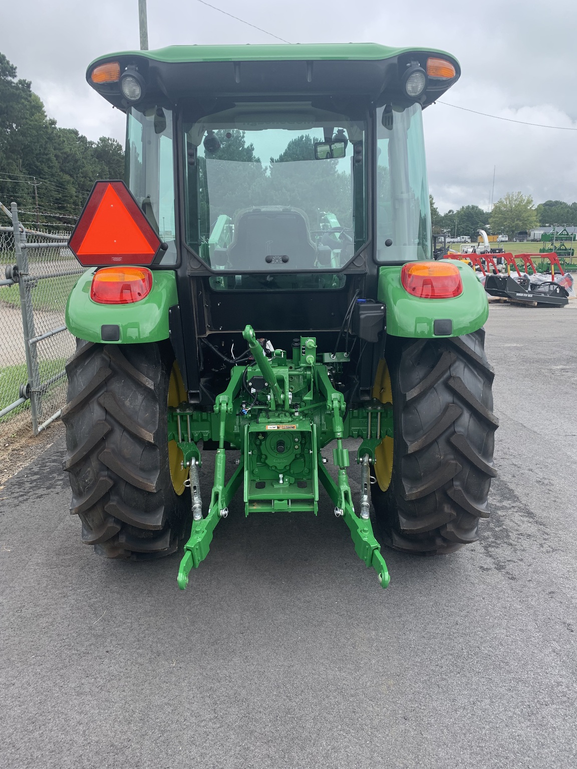 2024 John Deere 5075E Image 2