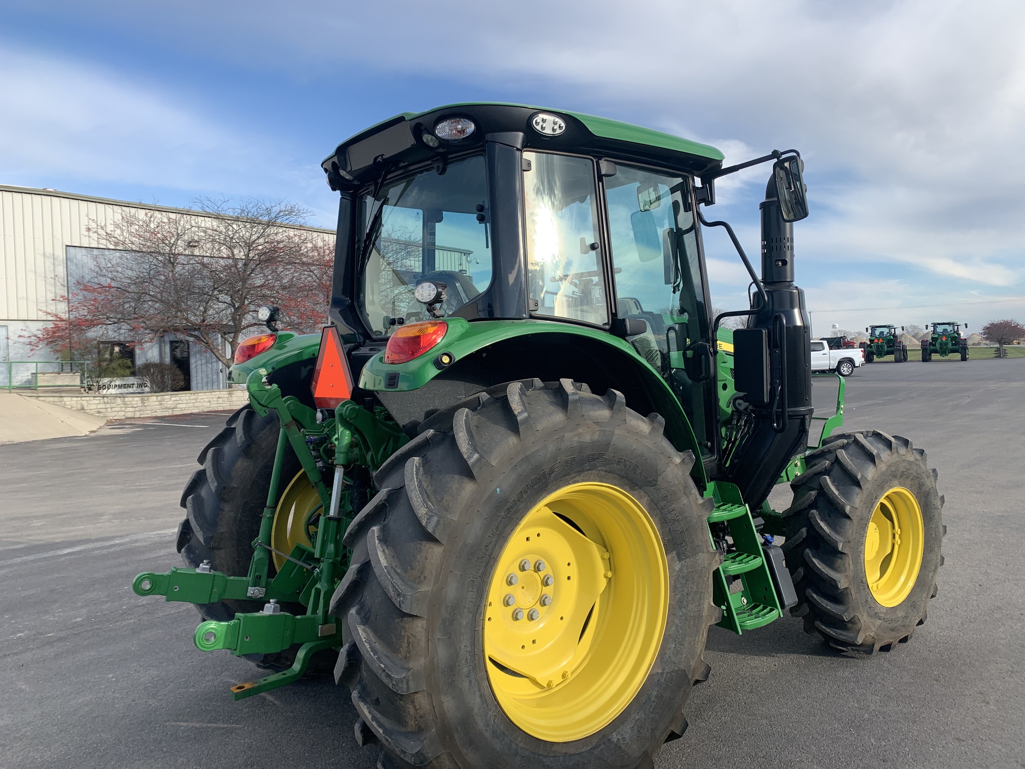 2023 John Deere 6120M Image 2
