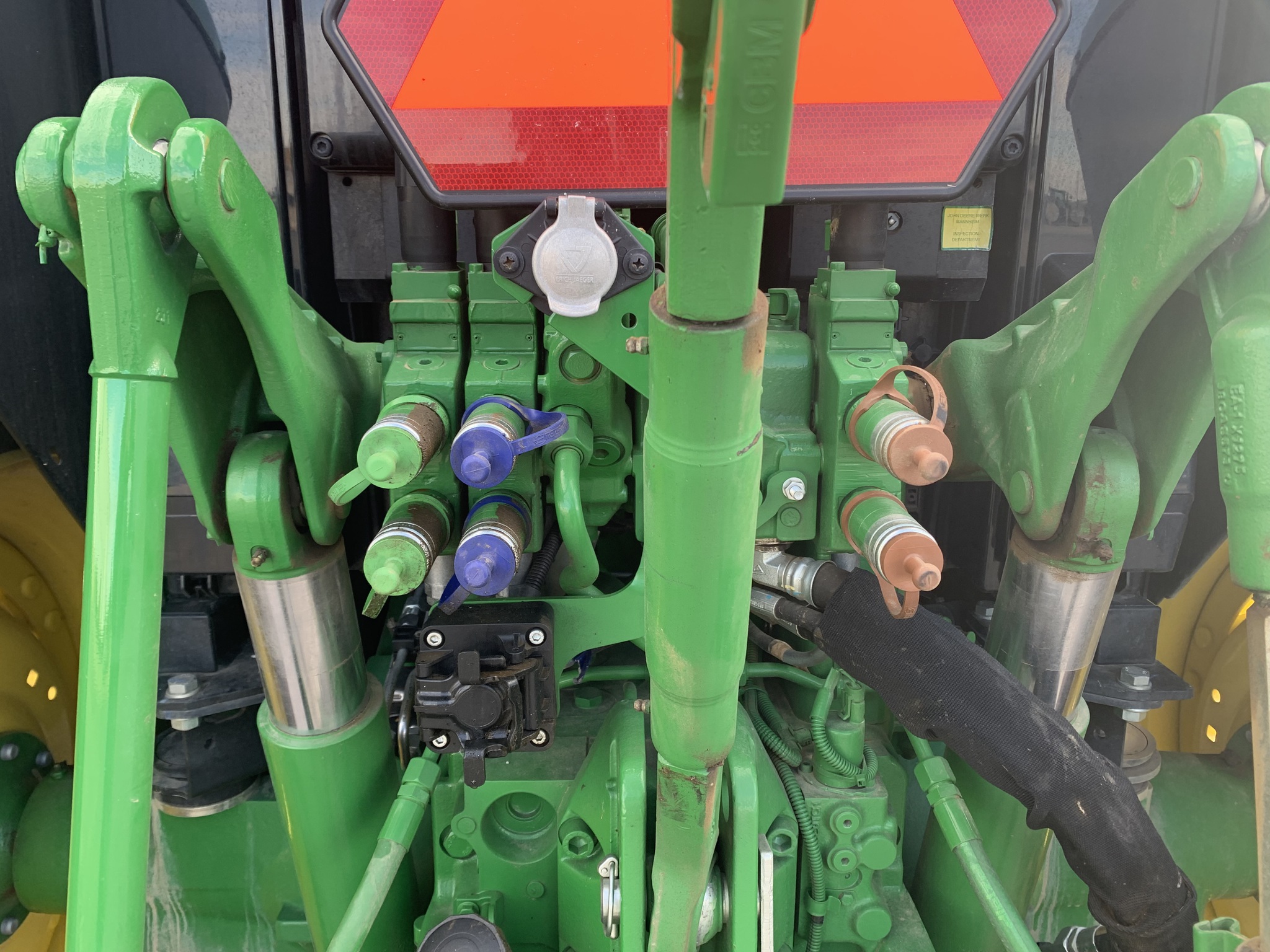 2023 John Deere 6120M Image 5