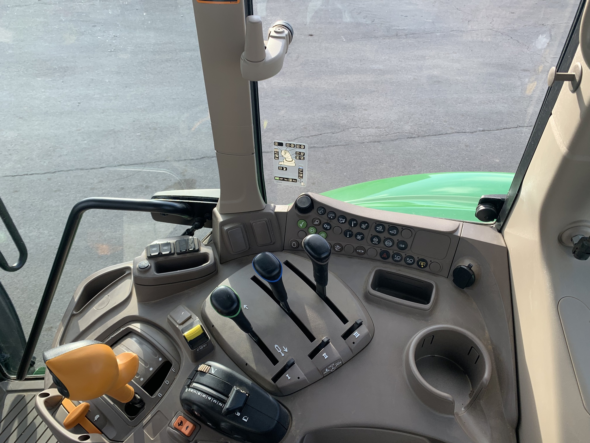 2023 John Deere 6120M Image 9