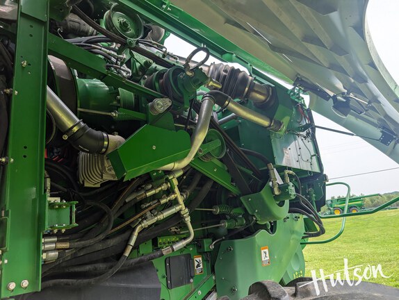 Photo of 2016 John Deere S690