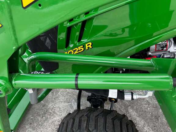 2022 John Deere 1025R-2