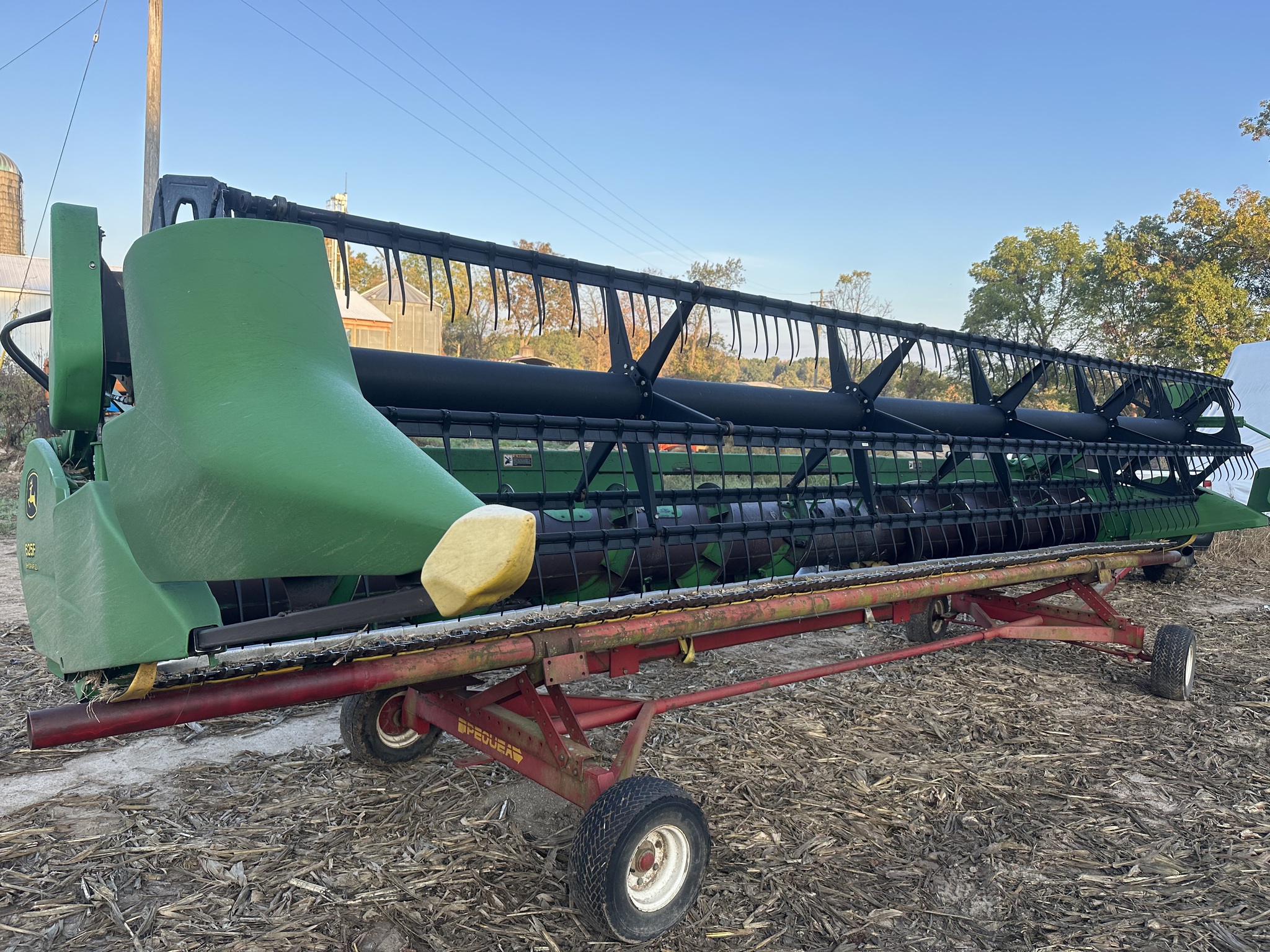 2004 John Deere 625F Image 1