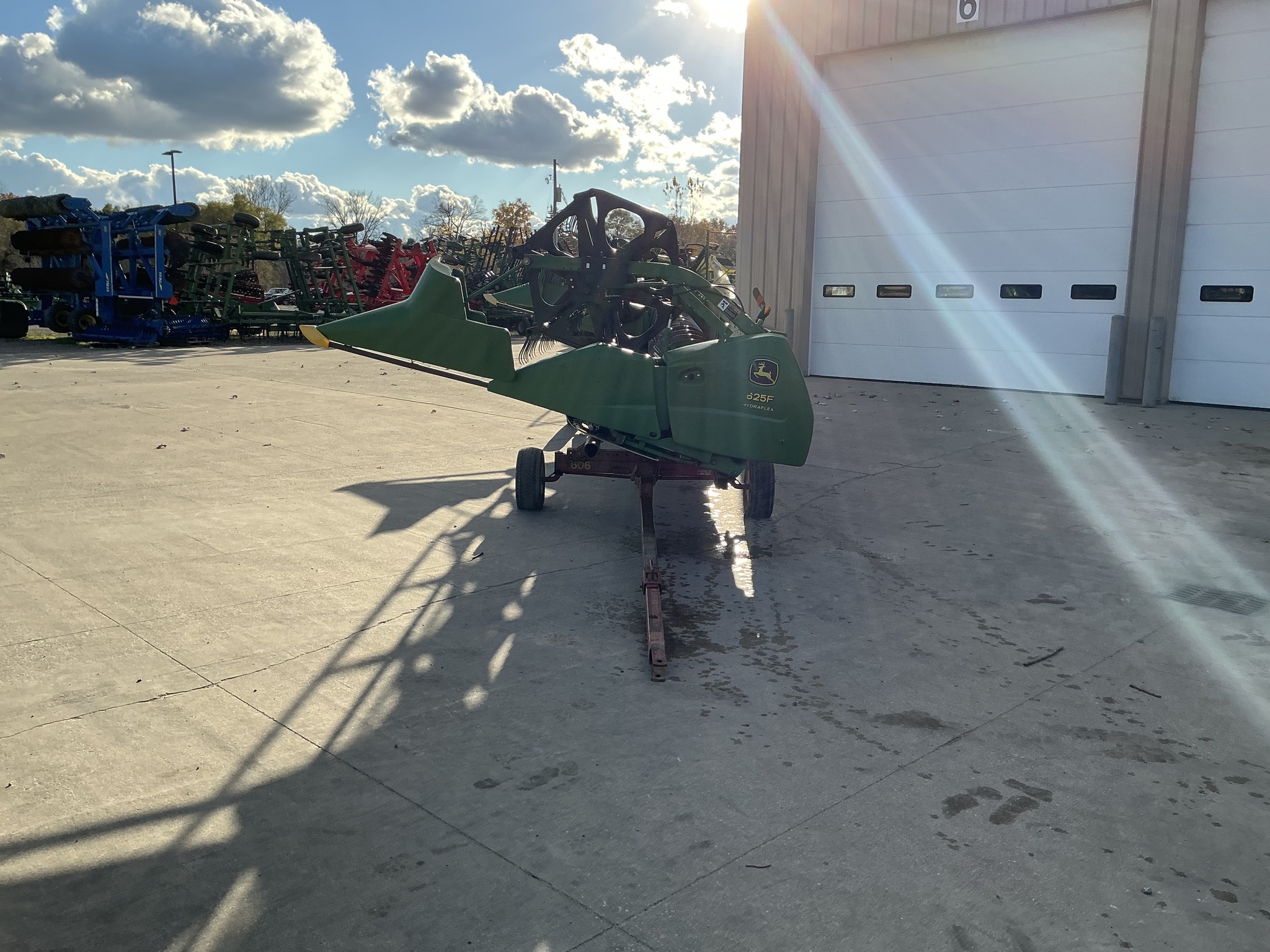 2004 John Deere 625F Image 8