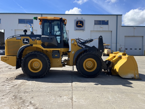 2024 John Deere 544 P