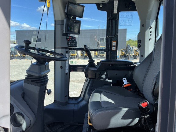 2024 John Deere 544 P