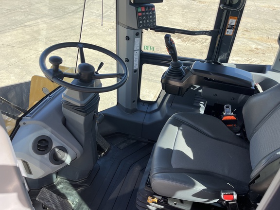 2024 John Deere 544 P