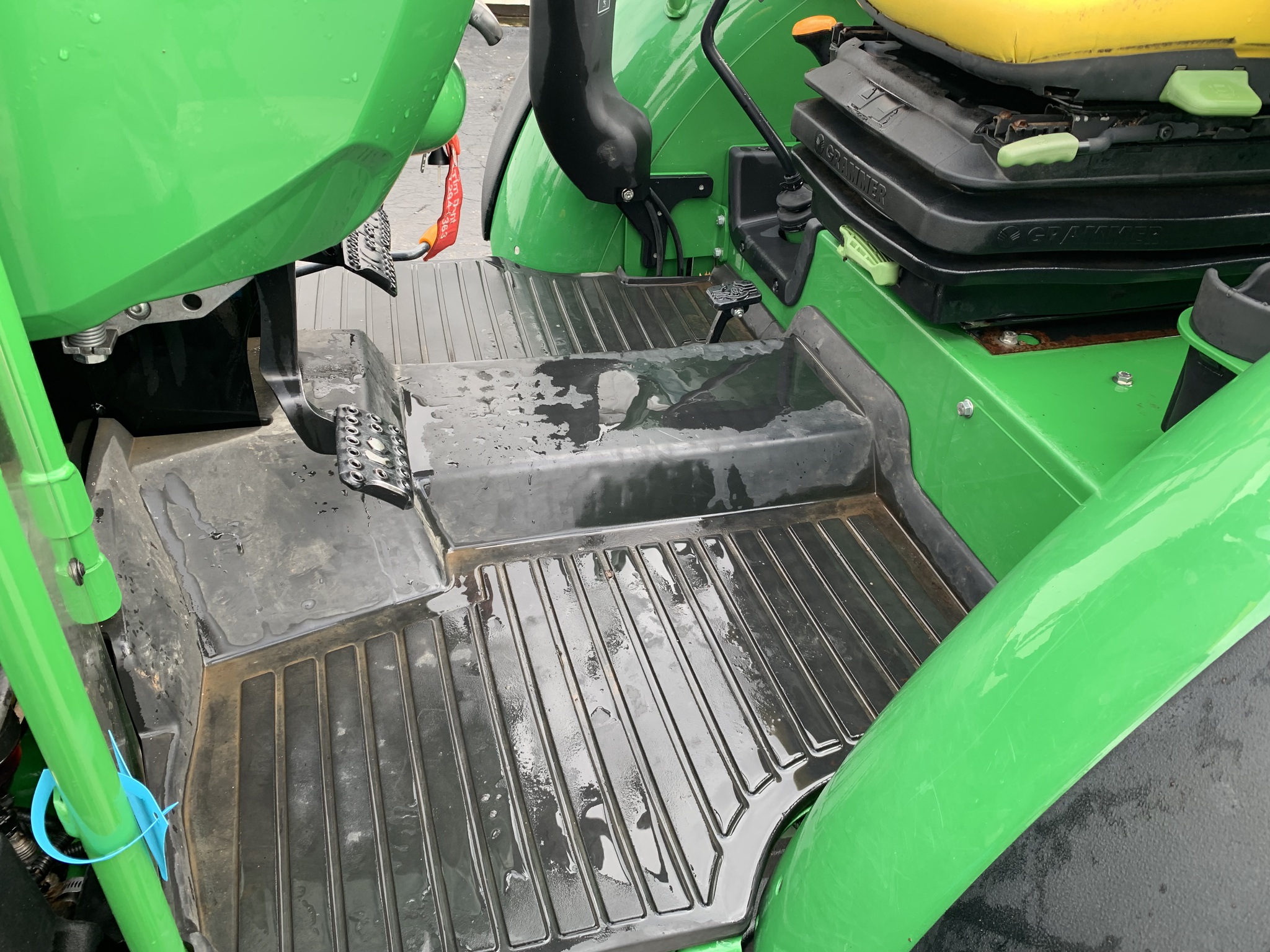  2020 John Deere 5090EL at Heritage Tractor in Lamar, MO