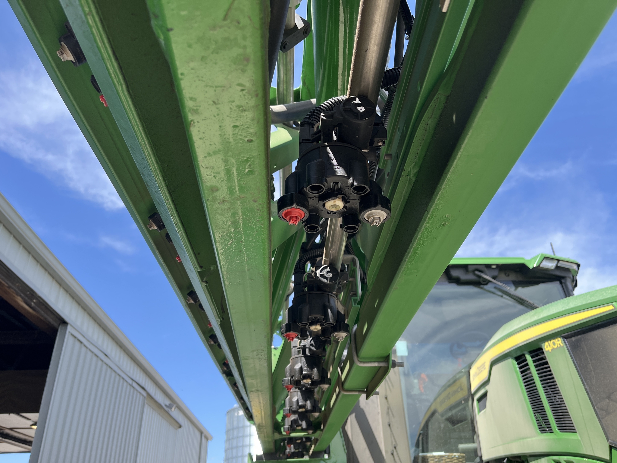 Used 2024 John Deere 410R Self Propelled Sprayers at Koenig Equipment in Greensburg, IN - PhotoXL16