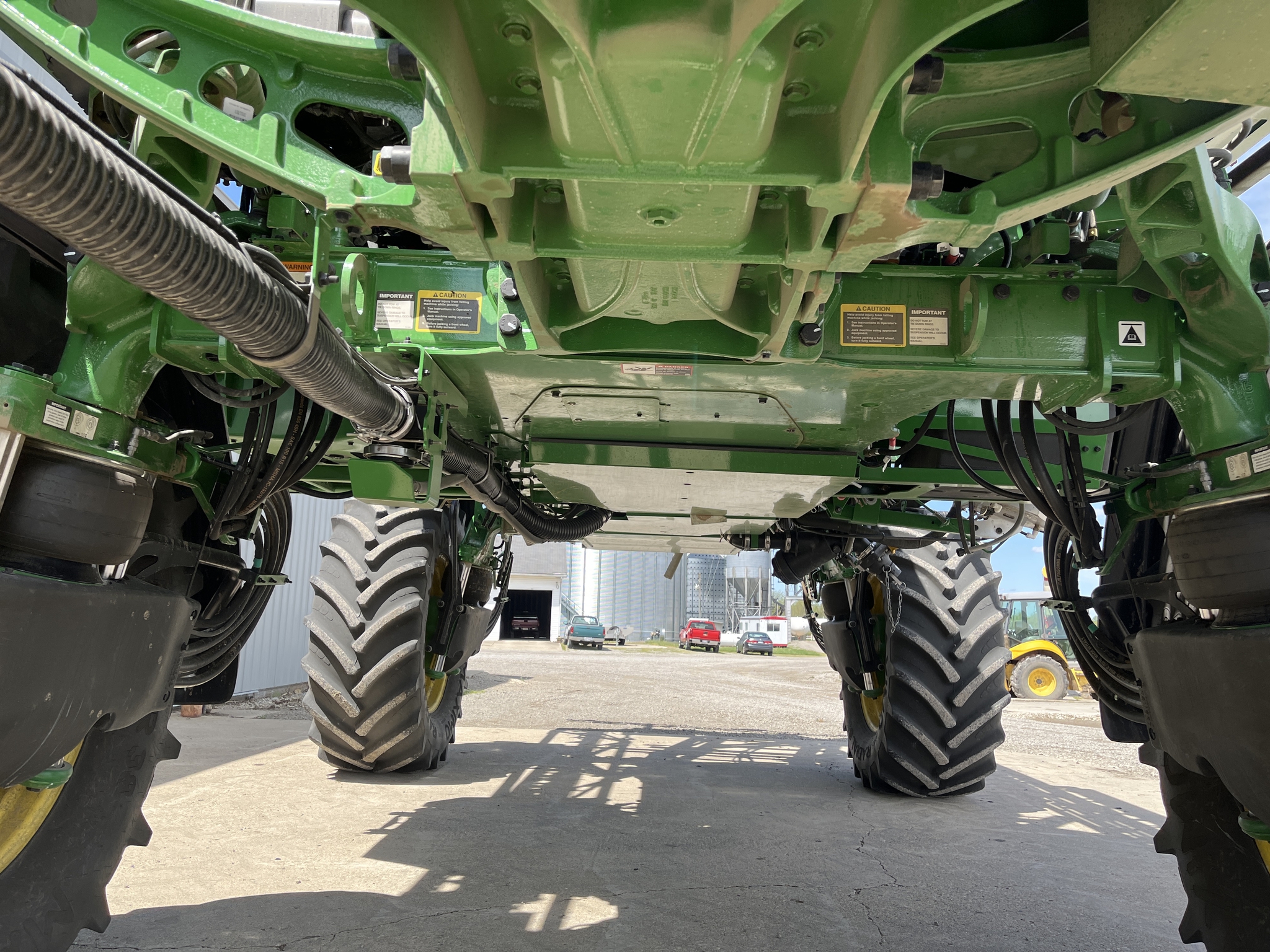 Used 2024 John Deere 410R Self Propelled Sprayers at Koenig Equipment in Greensburg, IN - PhotoXL13