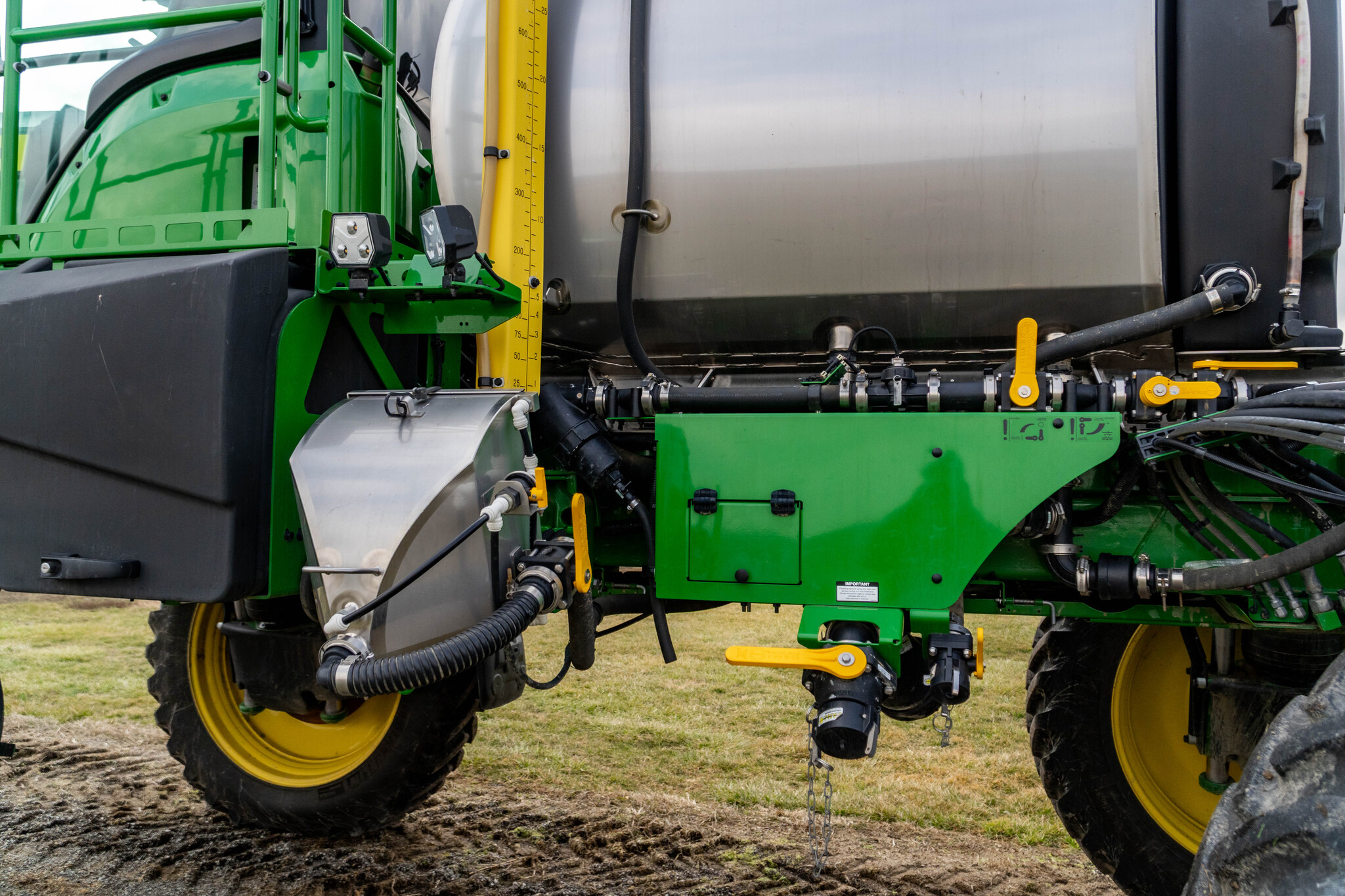 Used 2024 John Deere 410R Self Propelled Sprayers at Koenig Equipment in Greensburg, IN - PhotoXL15