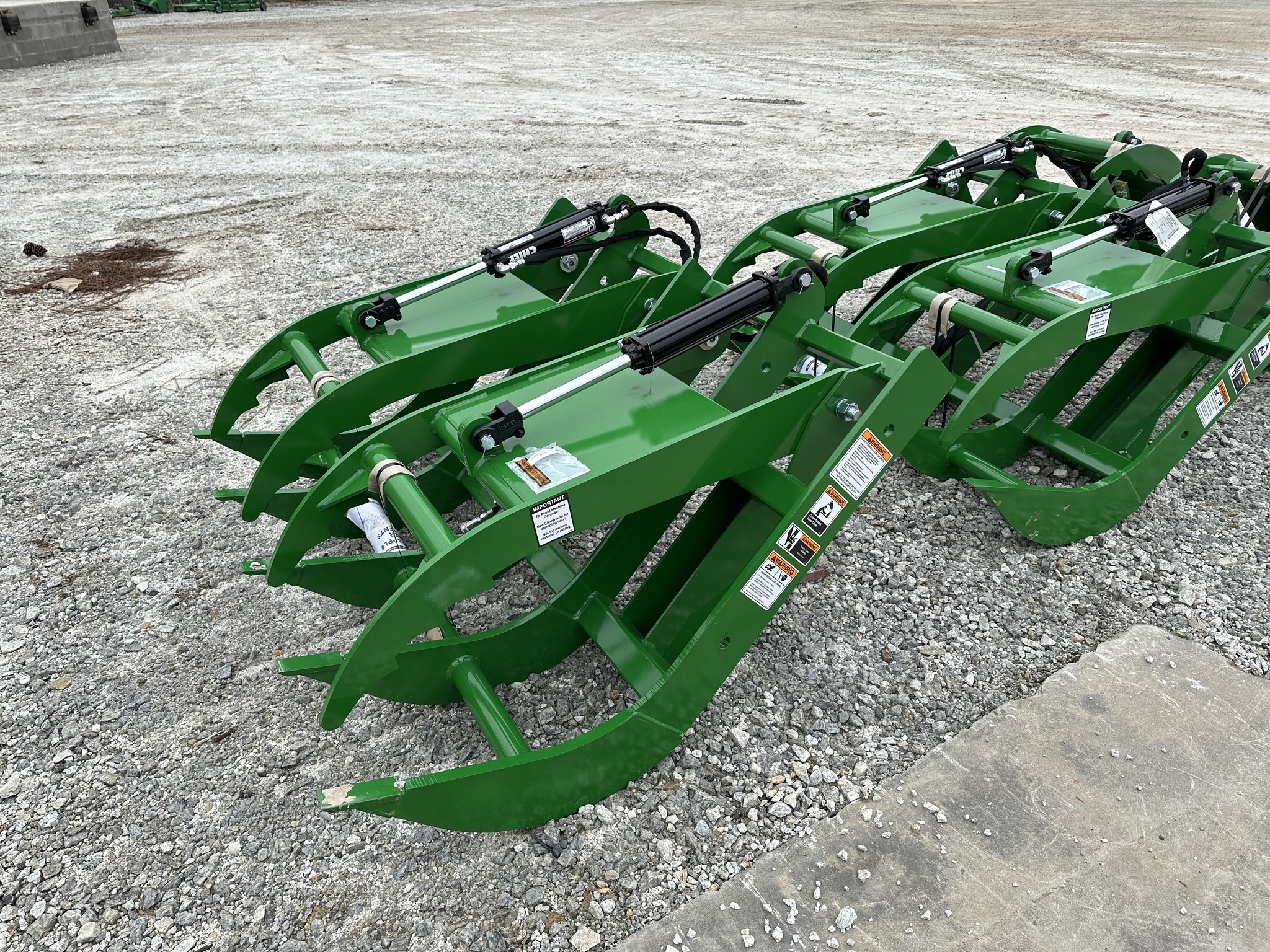 2022 Frontier AV20E Image 1