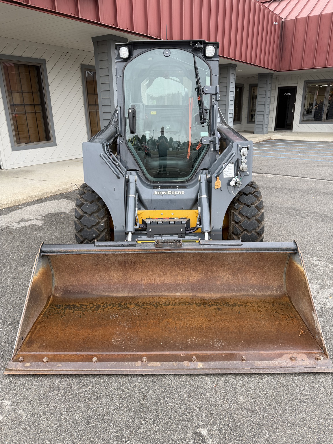 2023 John Deere 324G Image 2