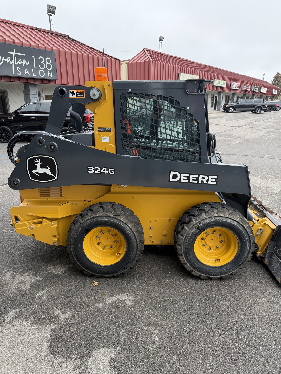 2023 John Deere 324G Image 4