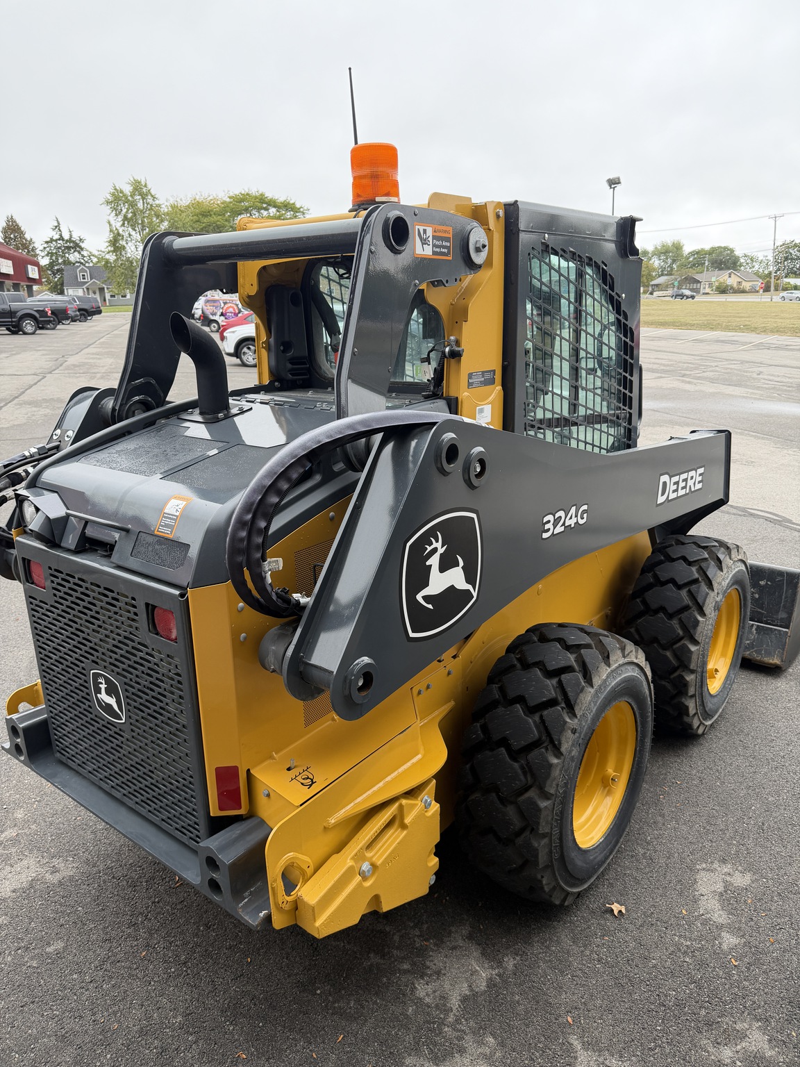 2023 John Deere 324G Image 5