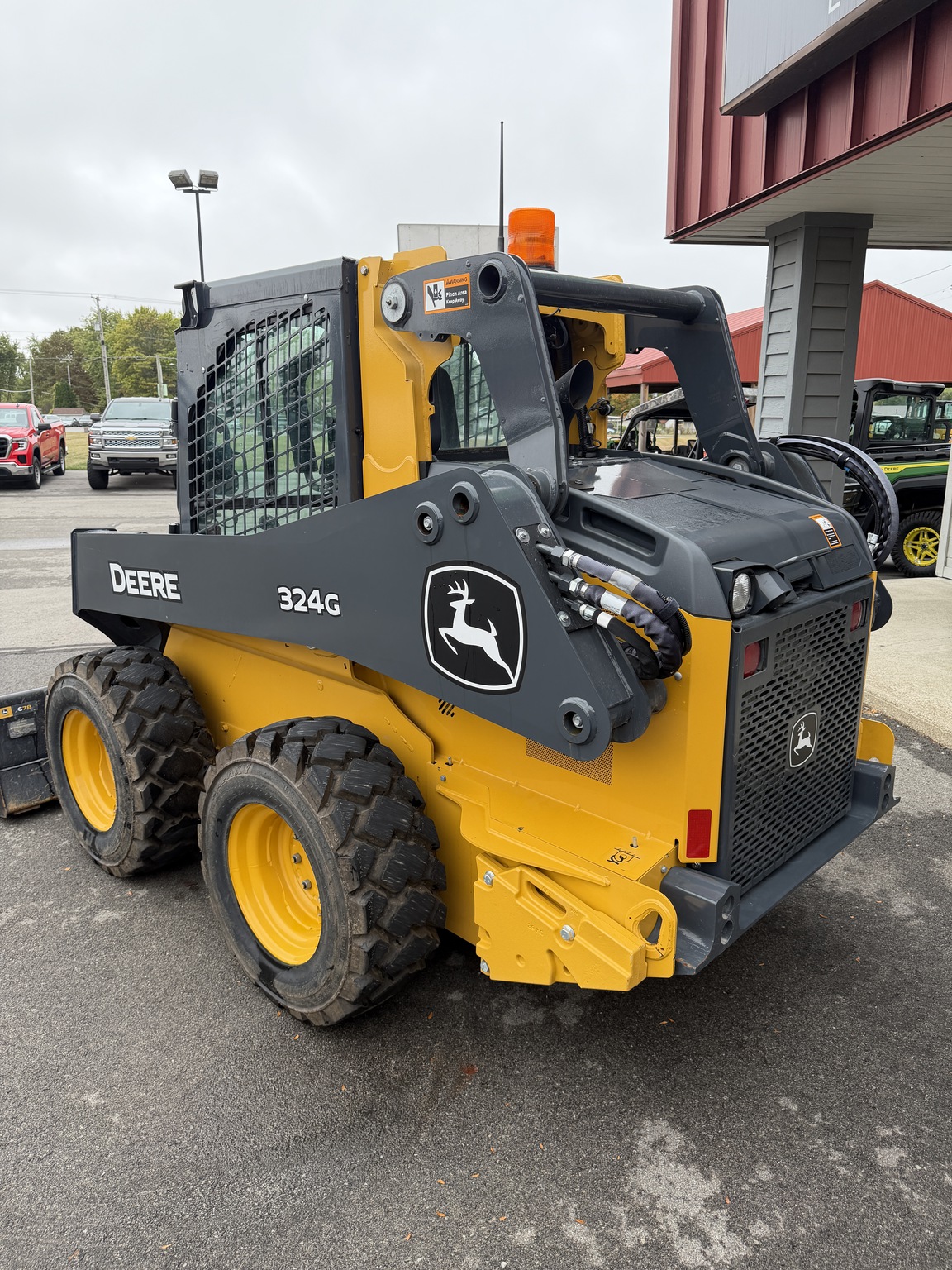 2023 John Deere 324G Image 7