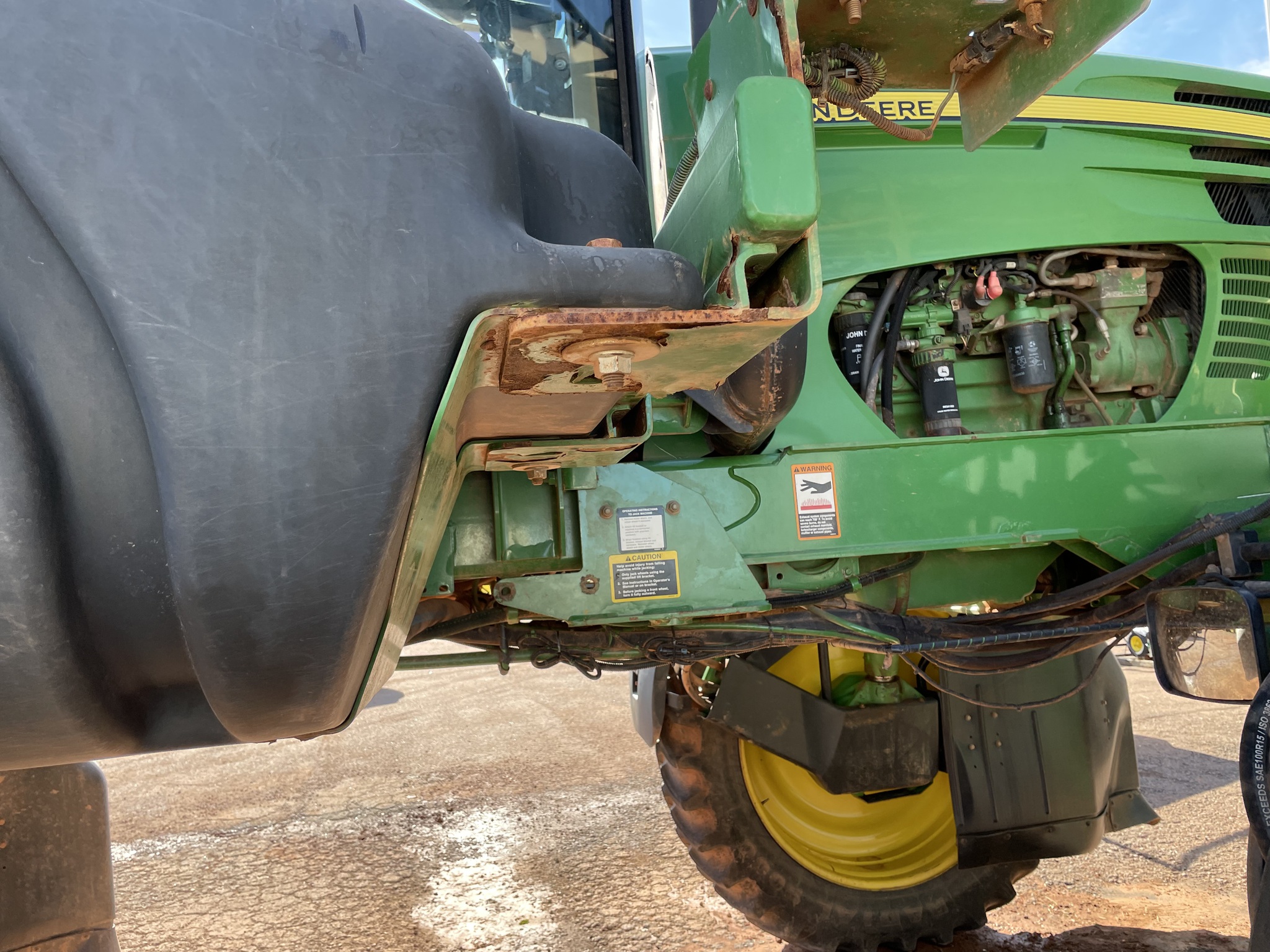 2011 John Deere 4730 Image 8